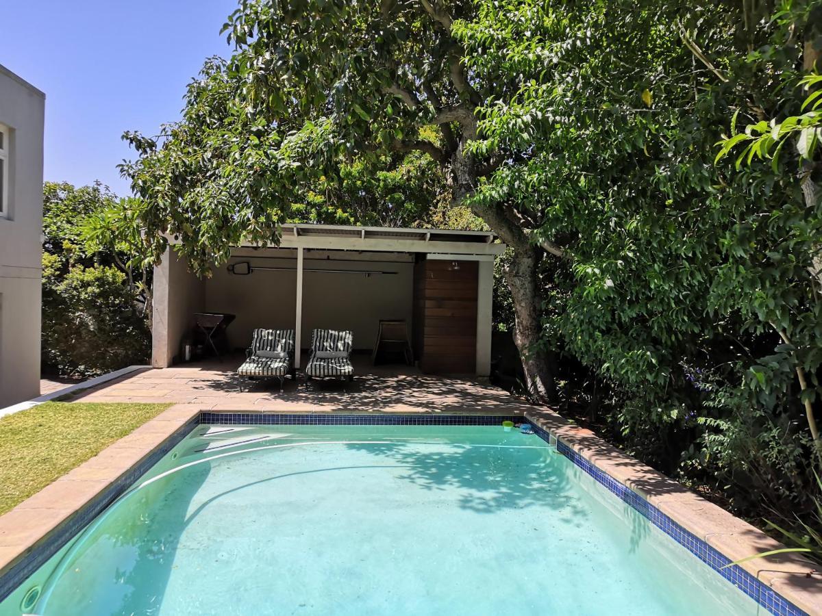 T House 2* Cape Town